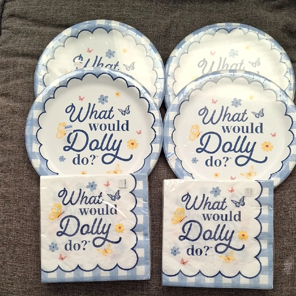Blue and White 'What Would Dolly Do?' Plates and Napkins Set